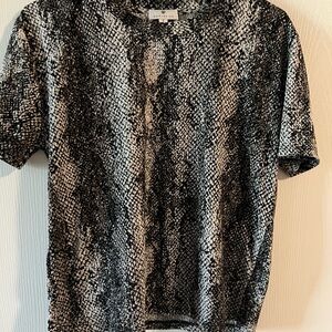 Black and Gray Snake Print T-Shirt